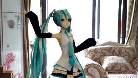 见过等身大初音手办跳极乐净土吗
